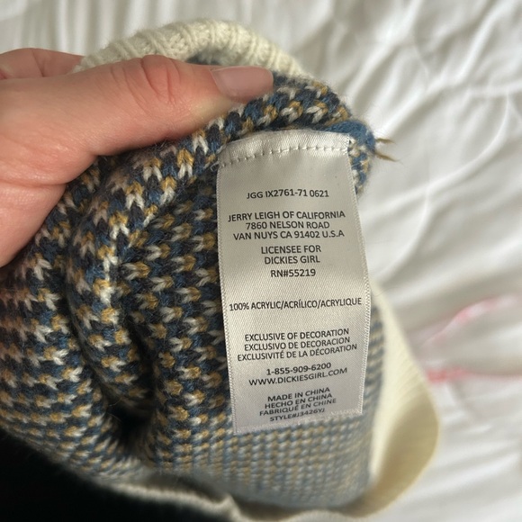 Dickies Cream and Blue Argyle V-Neck Sweater Vest - Picture 5 of 5